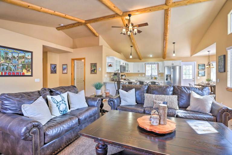 Pet-Friendly Big Bear Cabin  6 Mi to Ski Resorts! — photo 4