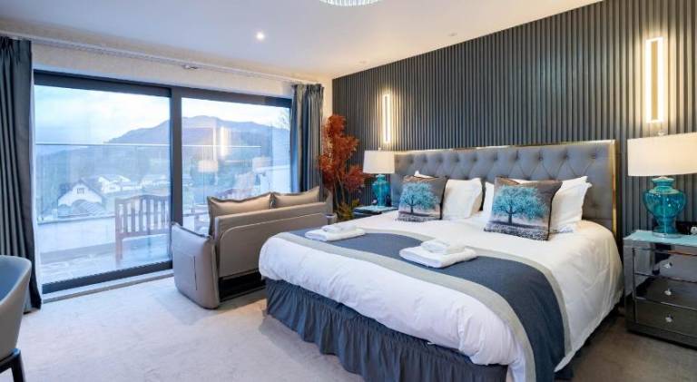 Waterhead Bath Suites — photo 2