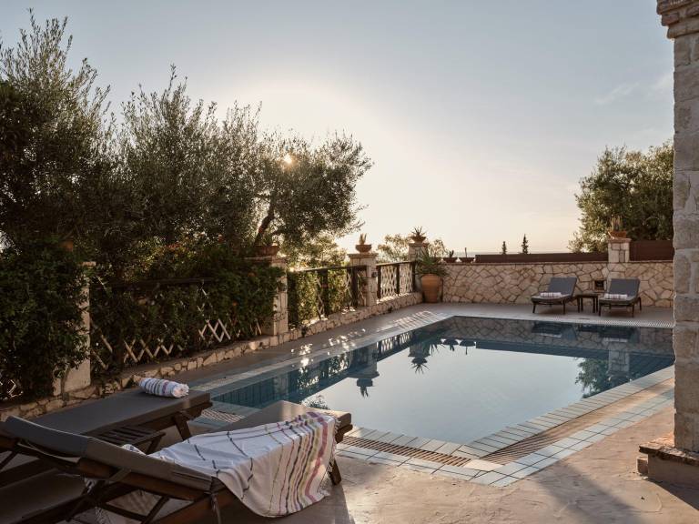 Apartment with grill & pool — photo 3