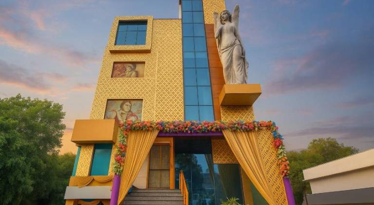 Amaira Hotels & Banquet Near Vaishali Metro Station