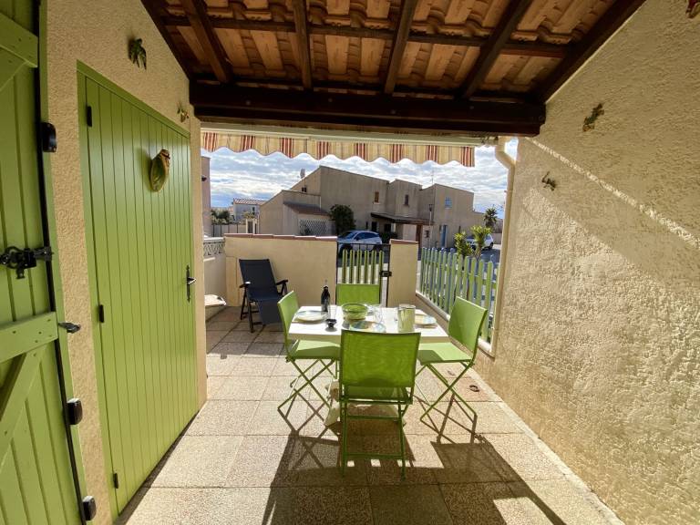 Villa with grill — photo 3