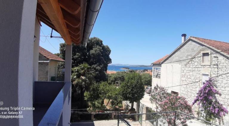 Apartment with patio in Biograd na Moru