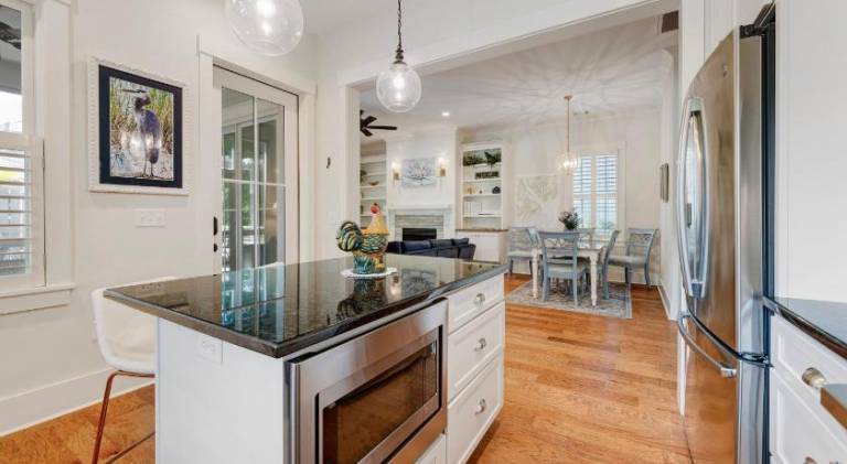 Vacation home with pool | Pets are welcome — photo 3
