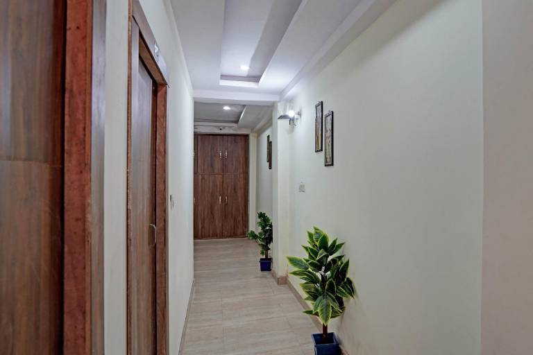 Hotel O Decent Guest House