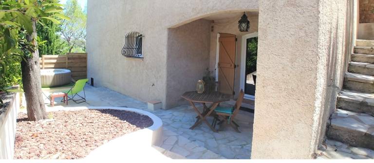 Fully equipped wonderful apartment with grill & yard | Garden view | Pets allowed — photo 3