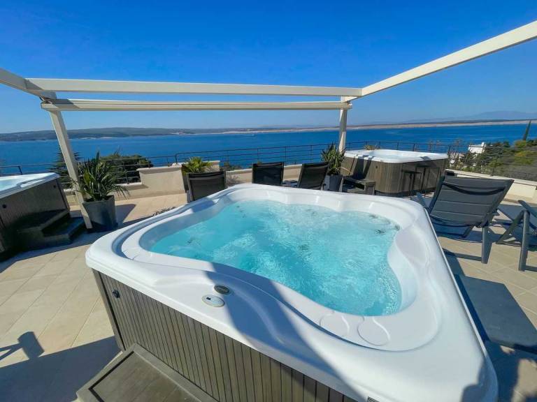 Apartment with patio in Crikvenica