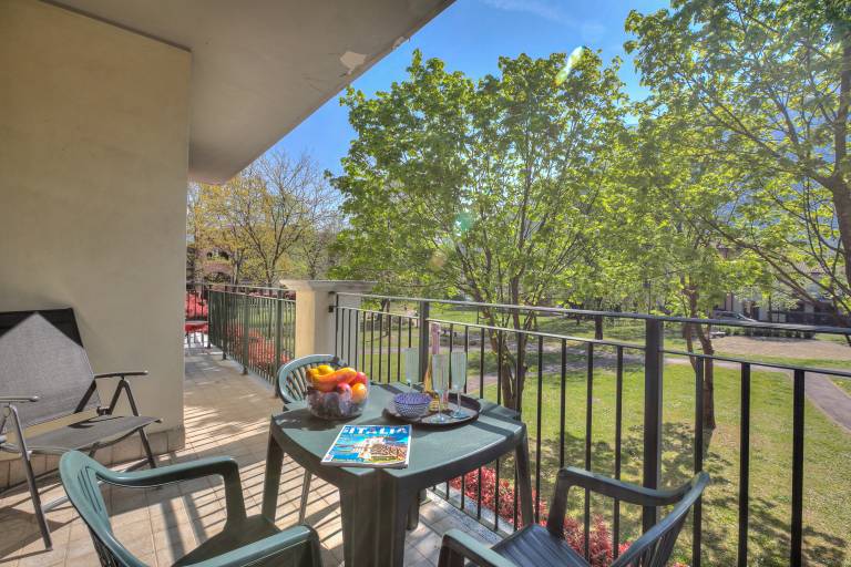 Studio | Mountain view | Beach nearby | Pets allowed in Porlezza