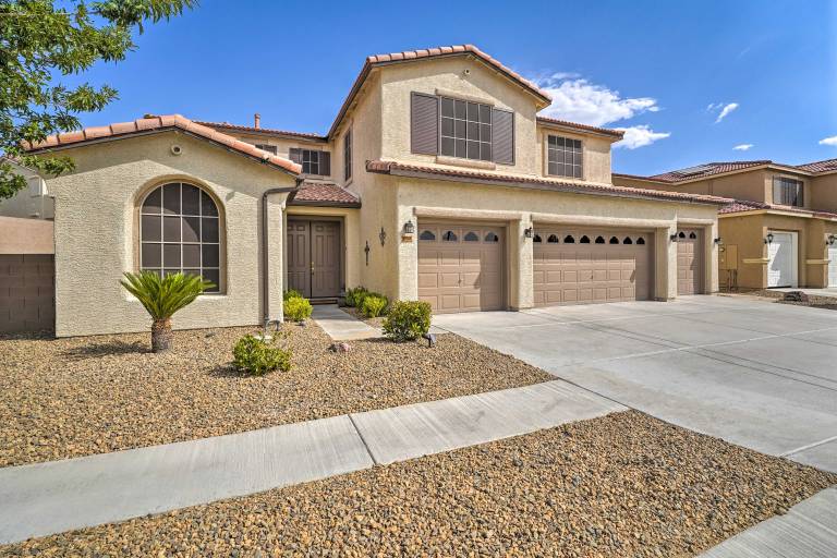 Spacious North Las Vegas Home w/ Yard — photo 2