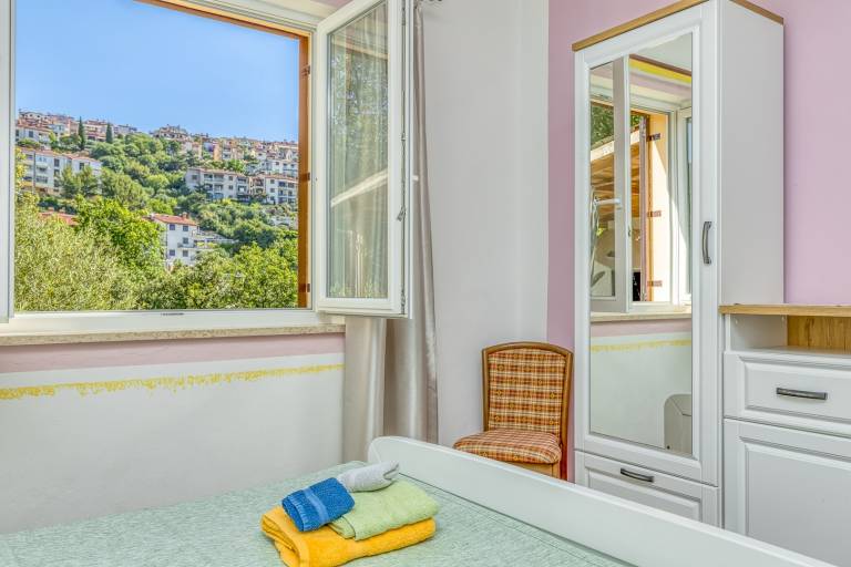 Rental apartment with terrace, barbecue & yard | Beach nearby | Pet-friendly — photo 4