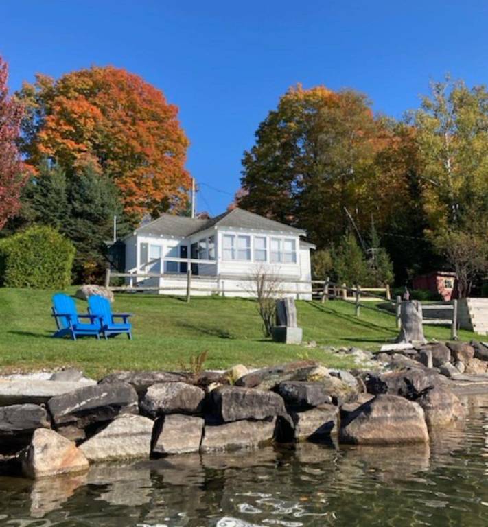 Cabin  Barton