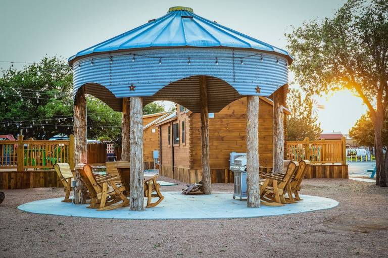 Cabin  Amarillo