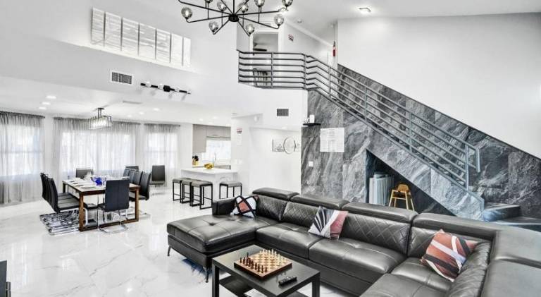 Ultra-Luxury 5BR Villa Heated Pool near Beach in Dania Beach, FL