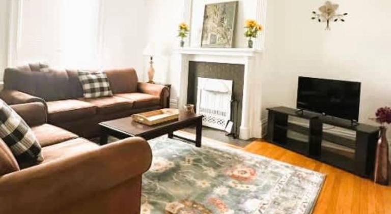 Apartment | Perfect for remote work in Pittsburg, PA
