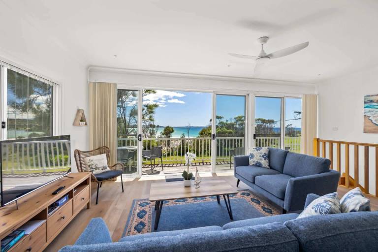 House Dolphin Point