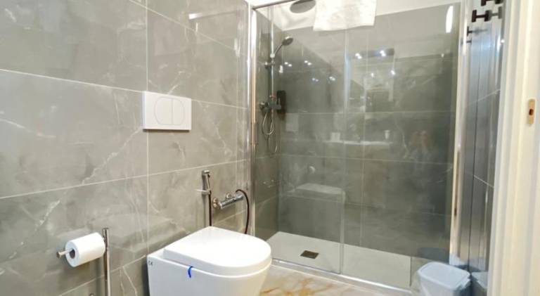 The Central Rock Inn camere con bagno privato — photo 3