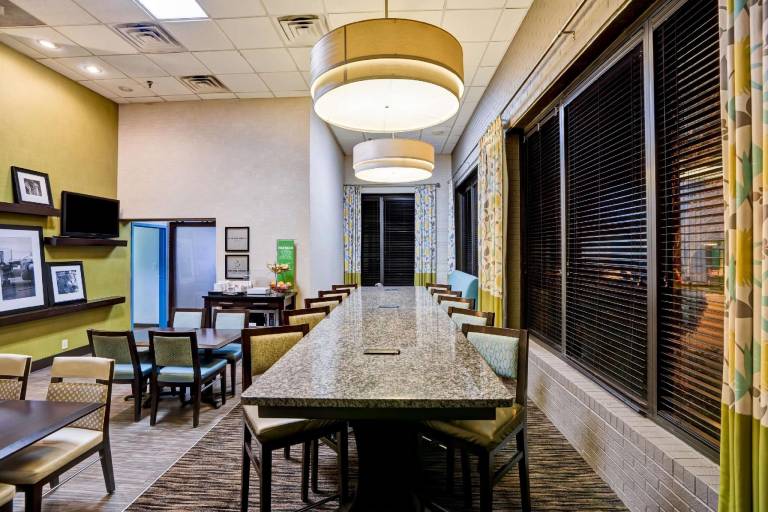 Hampton Inn Norfolk-Naval Base — photo 5