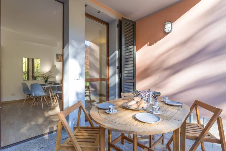 Holiday apartment with patio & garden | Mountain view — photo 2