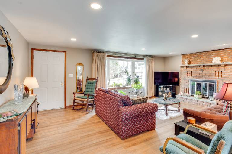 'Three Pines Family Retreat' Home in Carlisle — photo 5