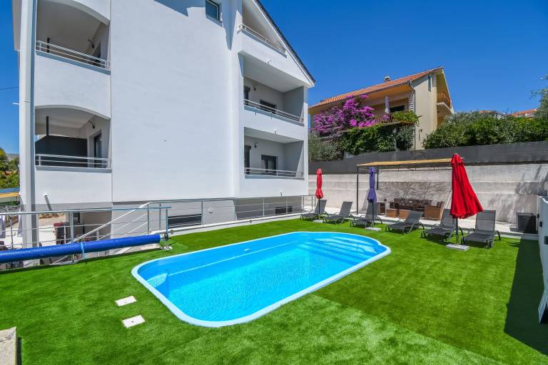 Ferienwohnung  Arbanija