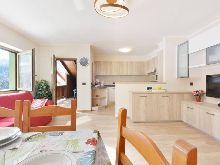 Fully equipped charming apartment with yard | Pets are welcome — photo 4