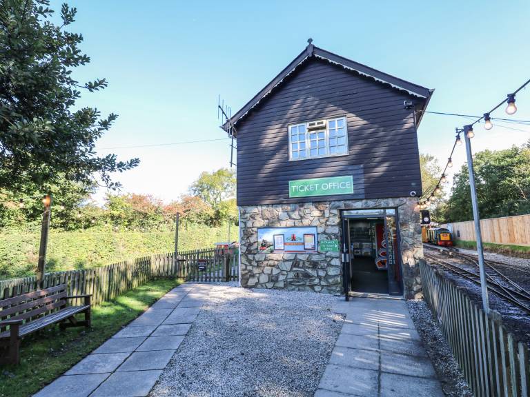 Family-oriented cottage with garden | Pets allowed — photo 2