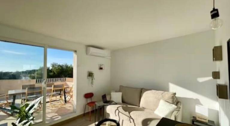 Apartment with patio | Pets are welcome — photo 5