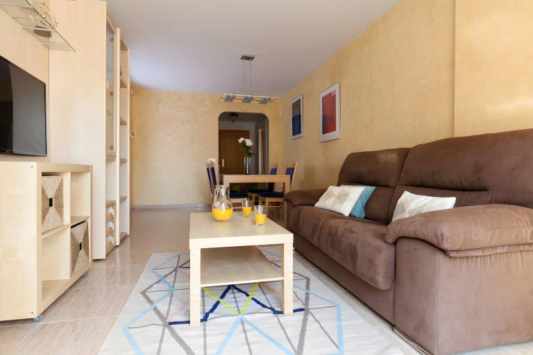 Apartment 'Jardines De Playa Gandia' with Shared Pool, Wi-Fi and Air Conditioning — photo 5