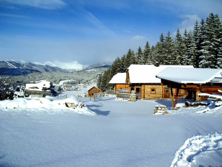 Chalet with sauna & hot tub in Tamsweg
