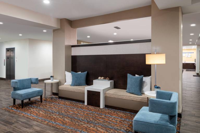 Garner Clarksville Northeast By IHG — photo 3