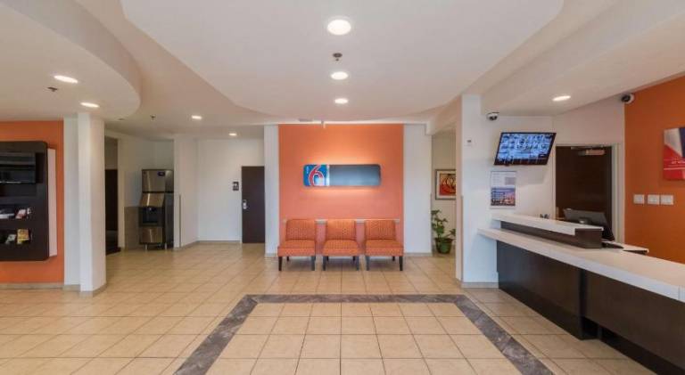 Motel 6 Laredo, TX - Airport — photo 4