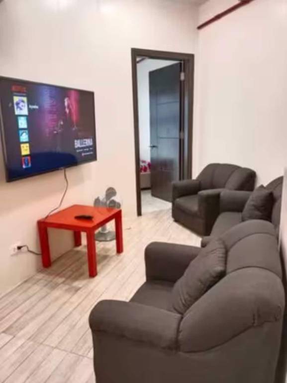 House with 1 room for 8 persons in Baguio