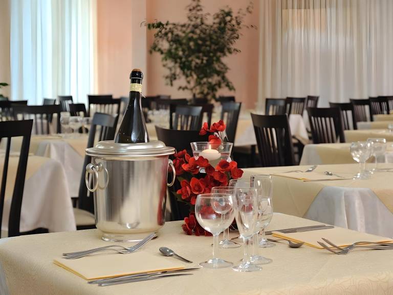 Hotel Favorita Easy Stay Room Only — photo 4