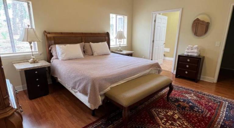 Vacation home with jacuzzi | Pets allowed — photo 2