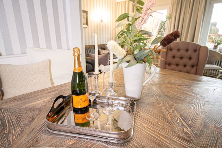 Großzügige Ferienwohnung: mit Terrasse & ideal für Familie und Freunde in Scharbeutz