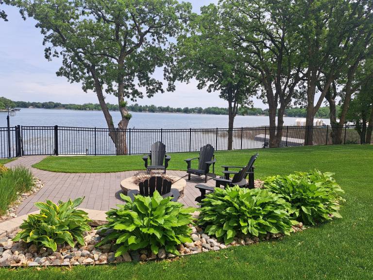 House  Detroit Lakes
