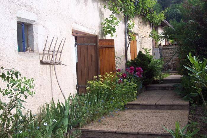 House with private pool, BBQ & garden | River view — photo 4