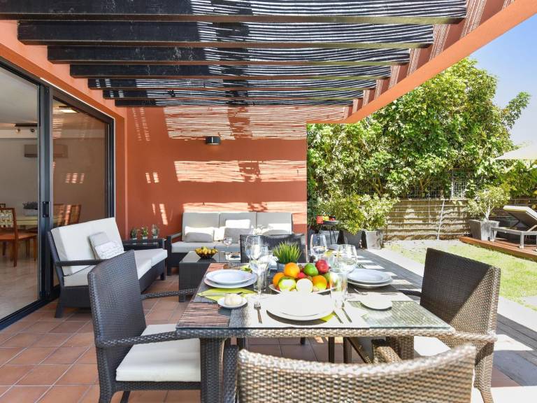 Fully equipped spacious house with terrace, garden & private pool | Mountain view | Dogs allowed — photo 2
