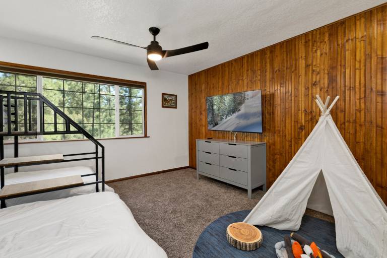 Cabin with jacuzzi & BBQ | Mountain view — photo 2