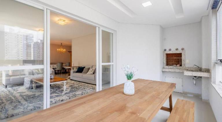 Rental apartment with 3 rooms for 6 persons in Itapema
