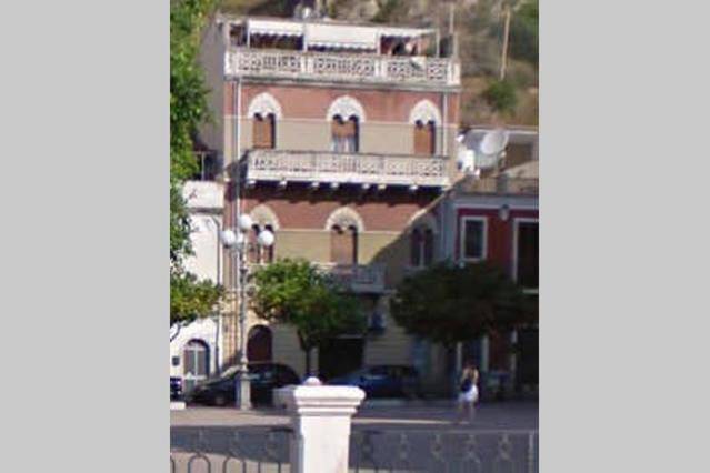 Pleasant apartment | Next to the beach | Pets are welcome in Giardini Naxos