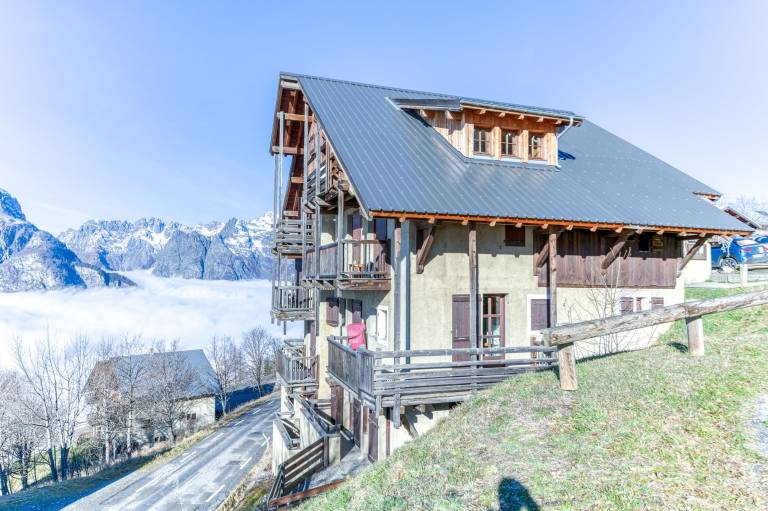 Holiday apartment | Mountain view | Close to the ski | Dogs allowed in Huez