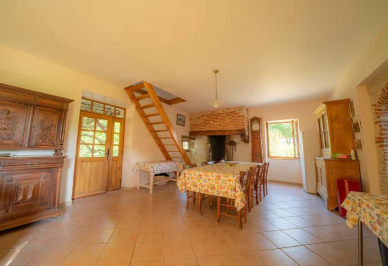 House with yard | Pet-friendly — photo 4