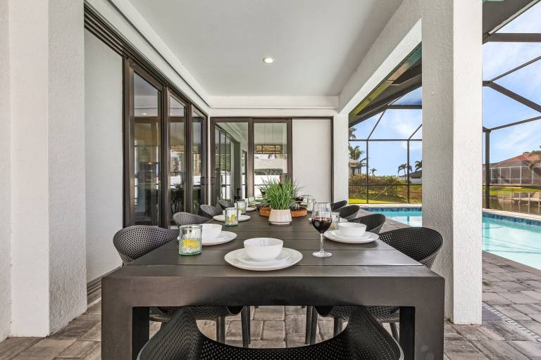 House with yard, private pool & barbecue — photo 2