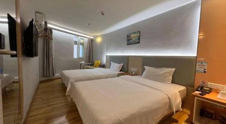 7Days Inn Shenzhen Longgang Nanlian Metro Station Branch — photo 2