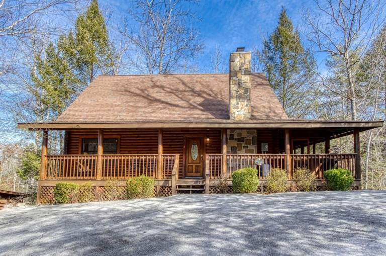 Children-friendly cabin with private pool | Pet-friendly in Pigeon Forge, TN