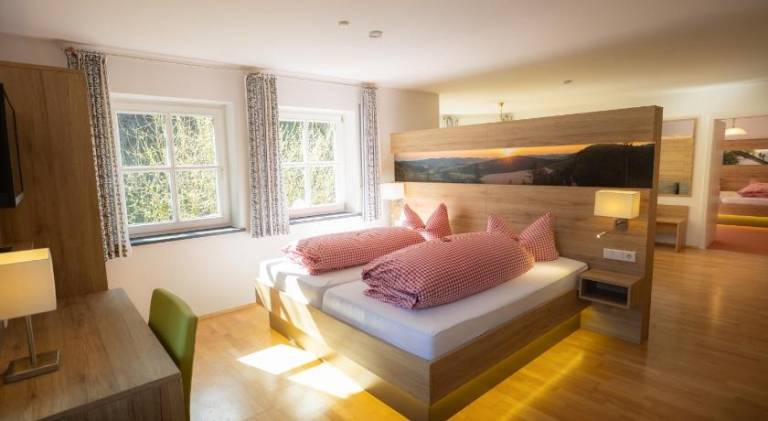 Hotel & Gasthof Hubertushohe - Ihr Hotel fur Urlaub mit Hund — photo 2