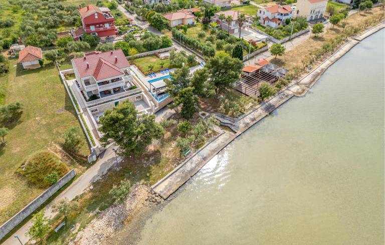 Ferienwohnung in Mrljane, Neviđane für max. 4 Personen Ferienwohnung in Mrljane, Neviđane für max. 4 Personen