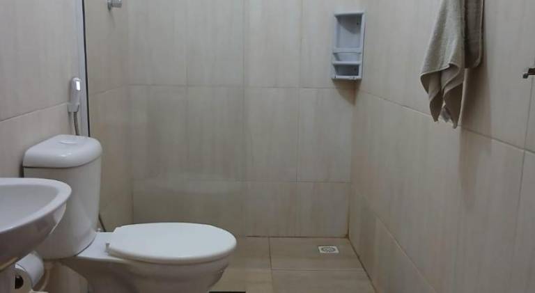 House with pool — photo 2