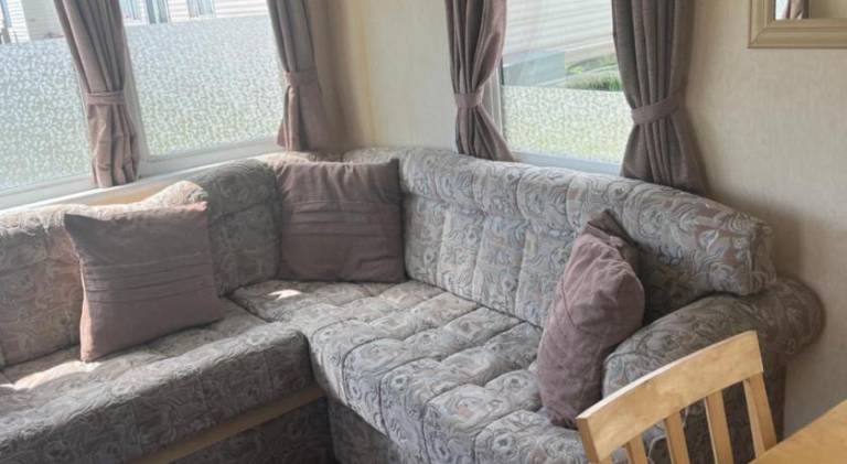 Sea view caravan park — photo 2