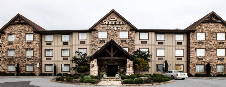The Lodge at Flat Rock in Hendersonville, NC